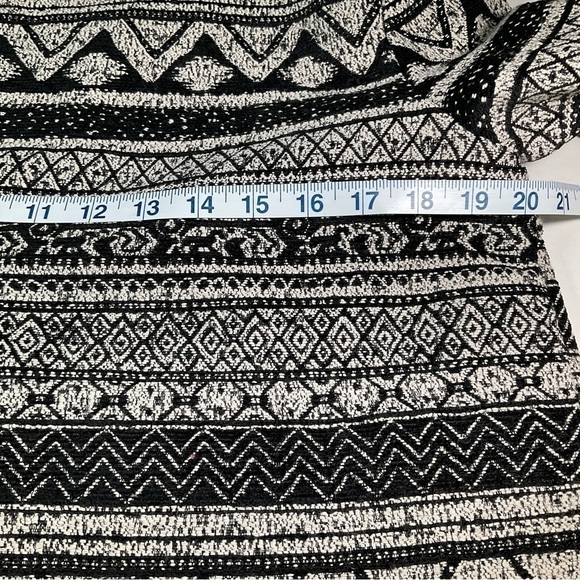 H&M black and white open front jacket, size 8 - Picture 11 of 11